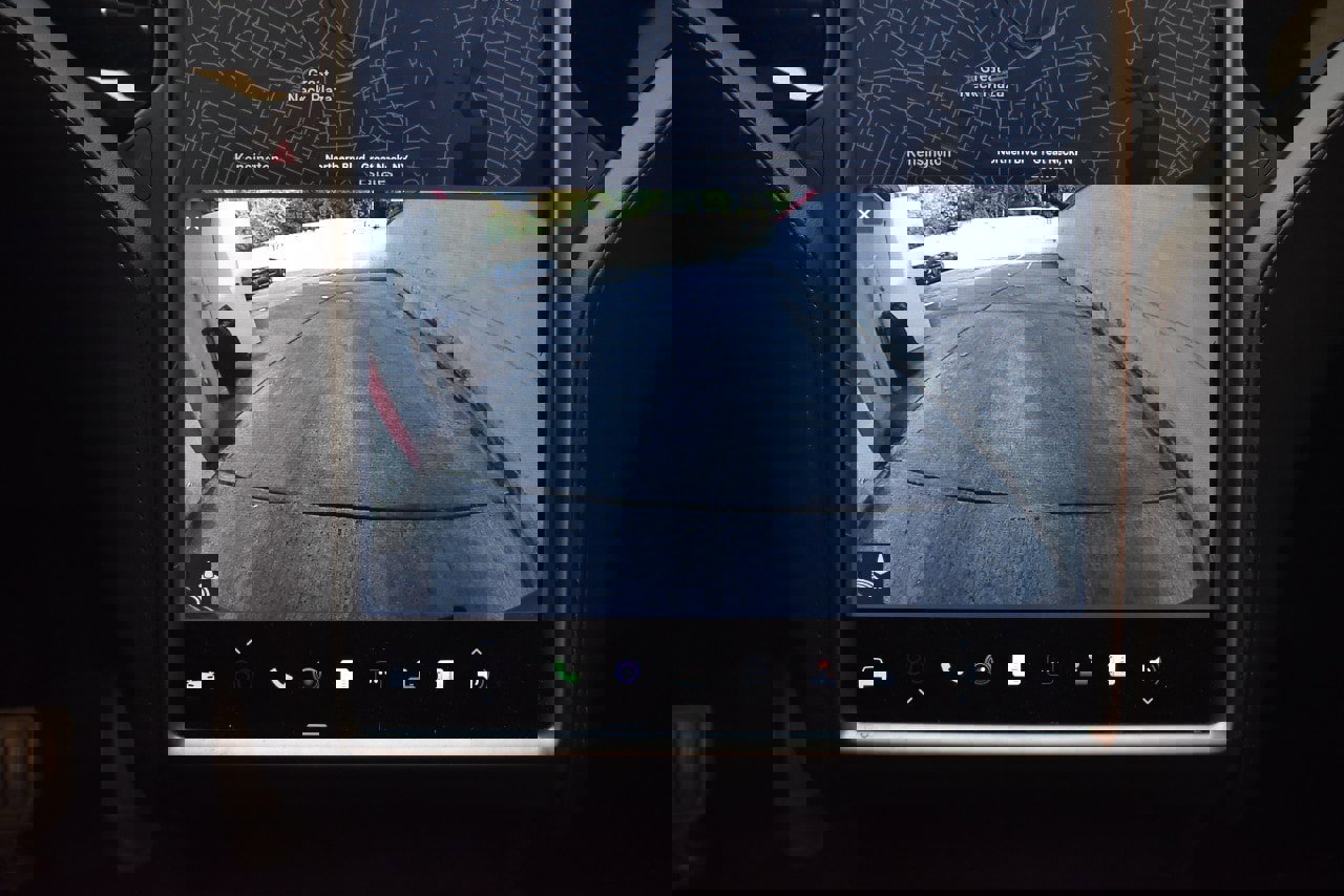 Used 2018 Tesla Model X 75D image 36