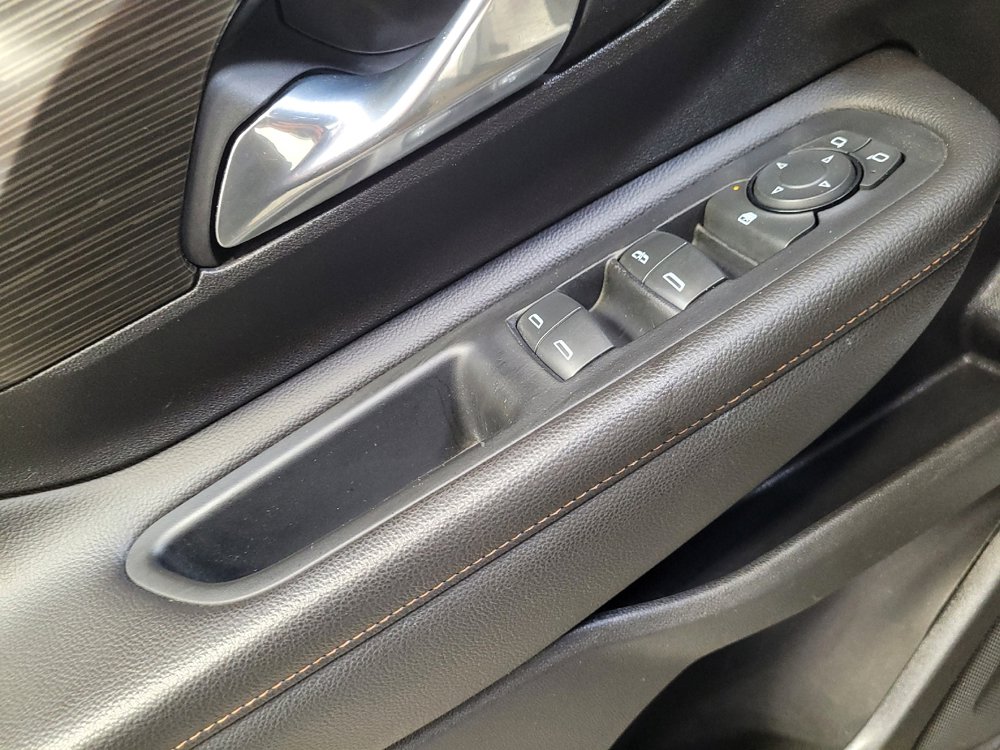 Used 2021 GMC Terrain SLT image 27