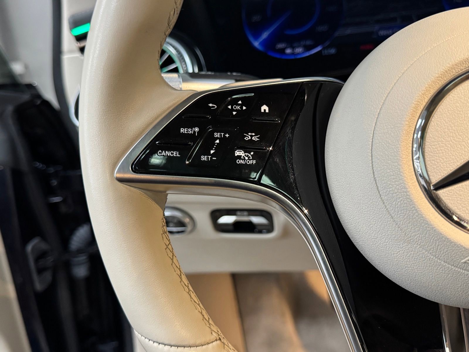 Certified 2023 Mercedes-Benz EQS 580 4MATIC Sedan image 29