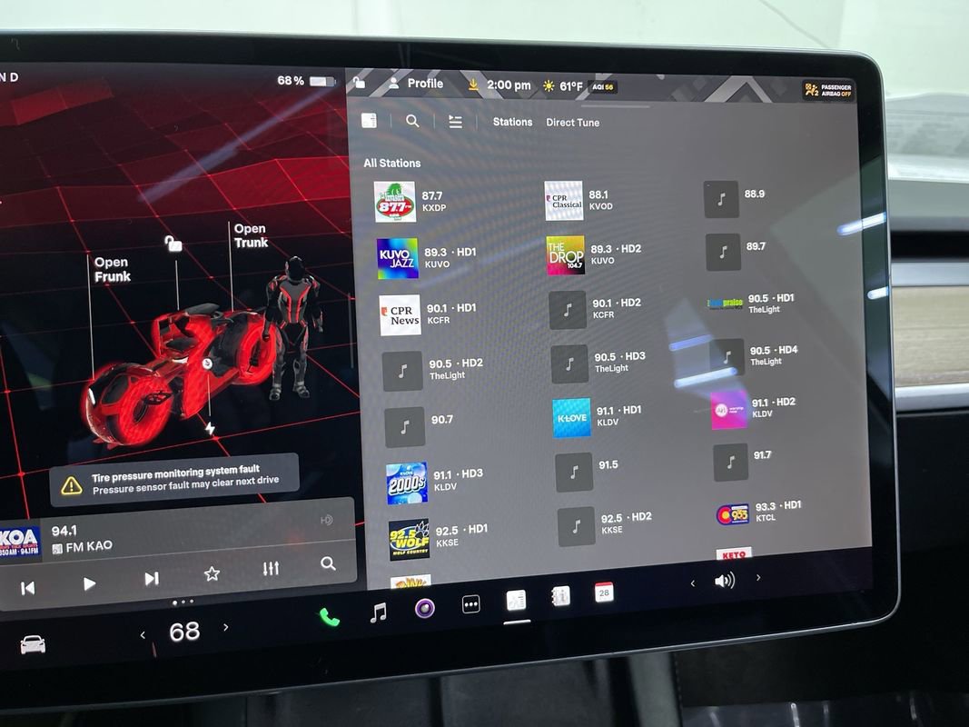 Used 2022 Tesla Model Y Long Range image 8