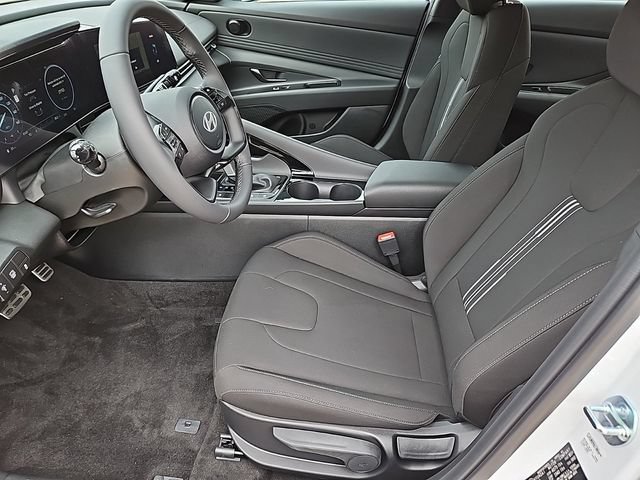 Used 2025 Hyundai Elantra SEL FWD image 10