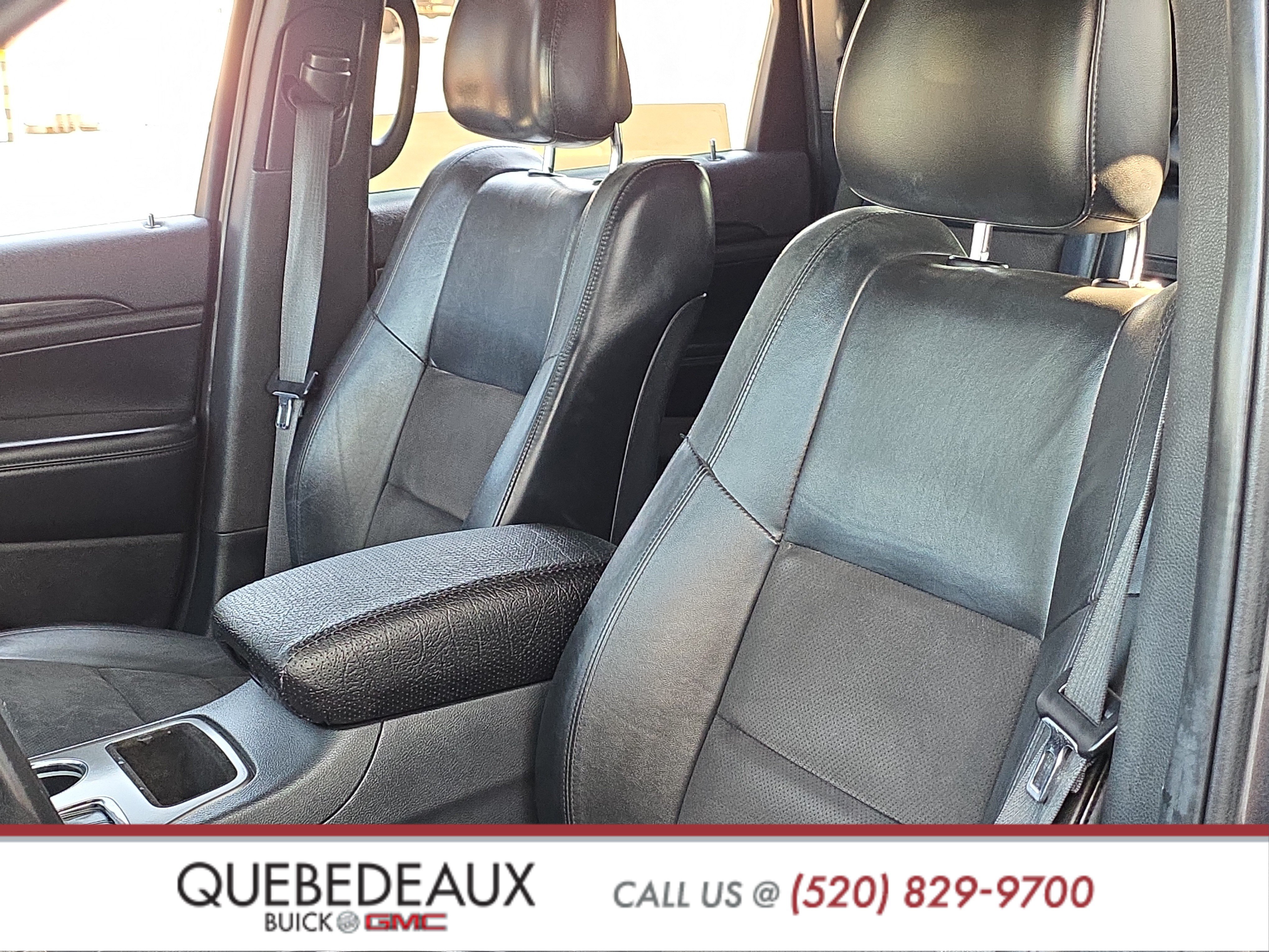 Used 2020 Jeep Grand Cherokee Laredo w/ Laredo X Package RWD image 11