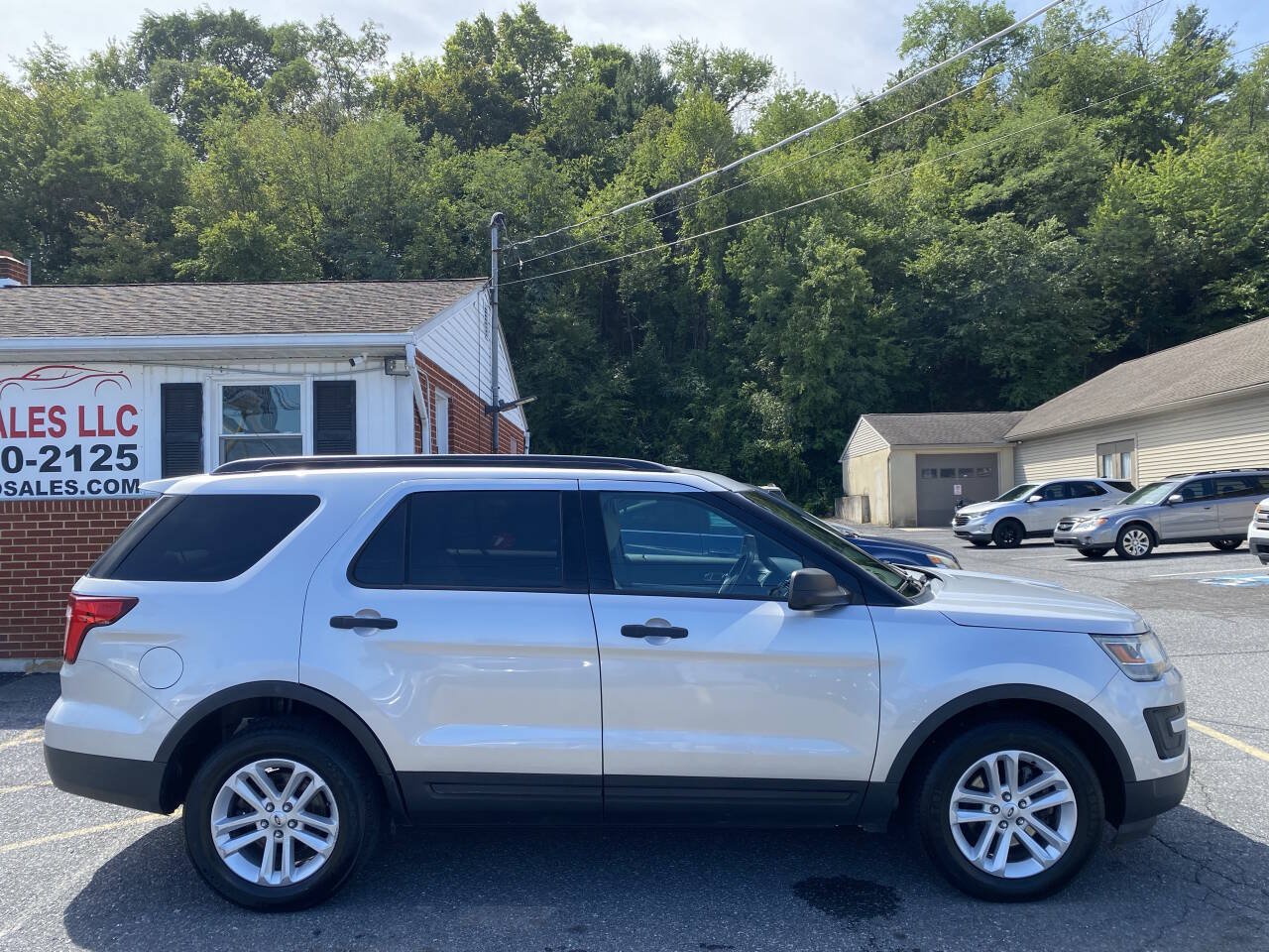 Used 2017 Ford Explorer 4WD image 4