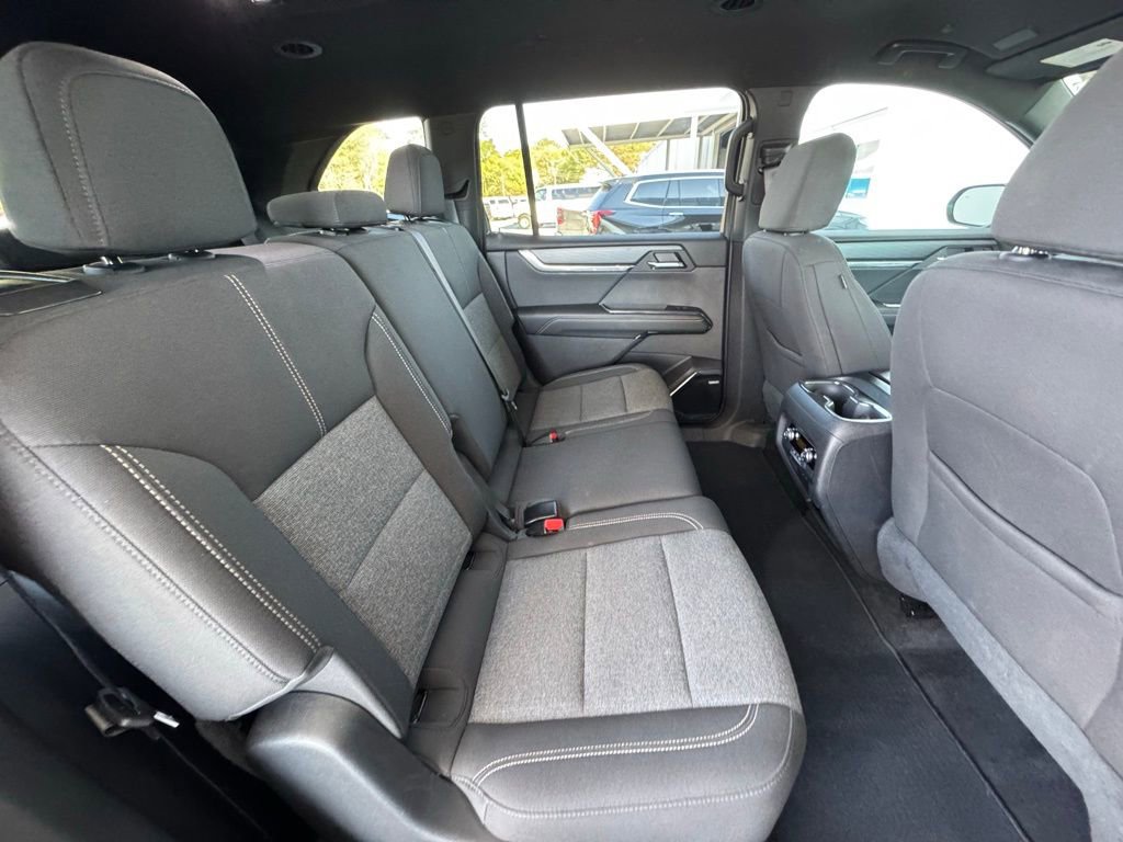 Used 2025 GMC Acadia Elevation image 25