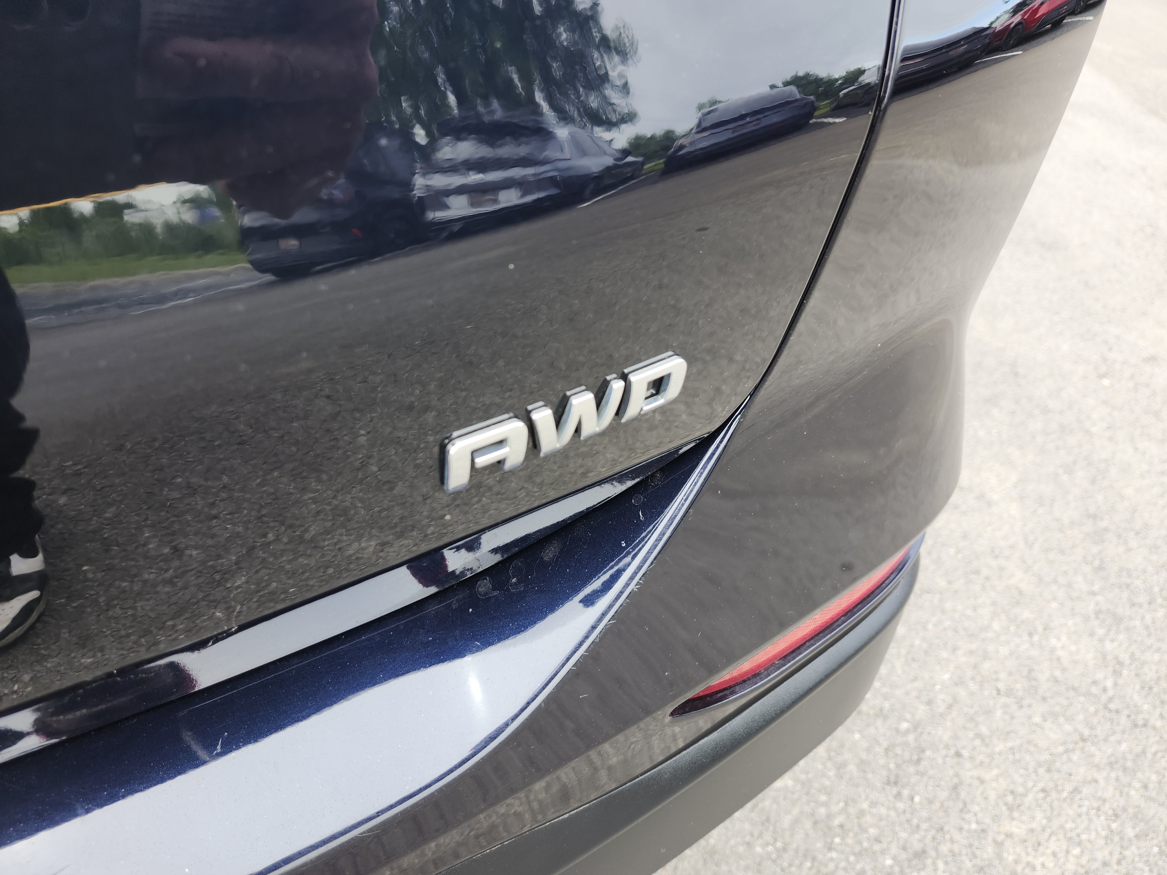 Used 2020 Chevrolet Equinox LS AWD/4WD image 22
