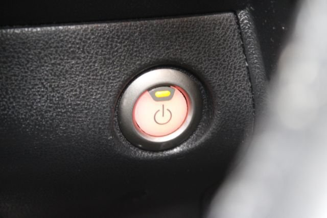 Used 2015 Nissan Leaf SL w/ Premium Package FWD image 17