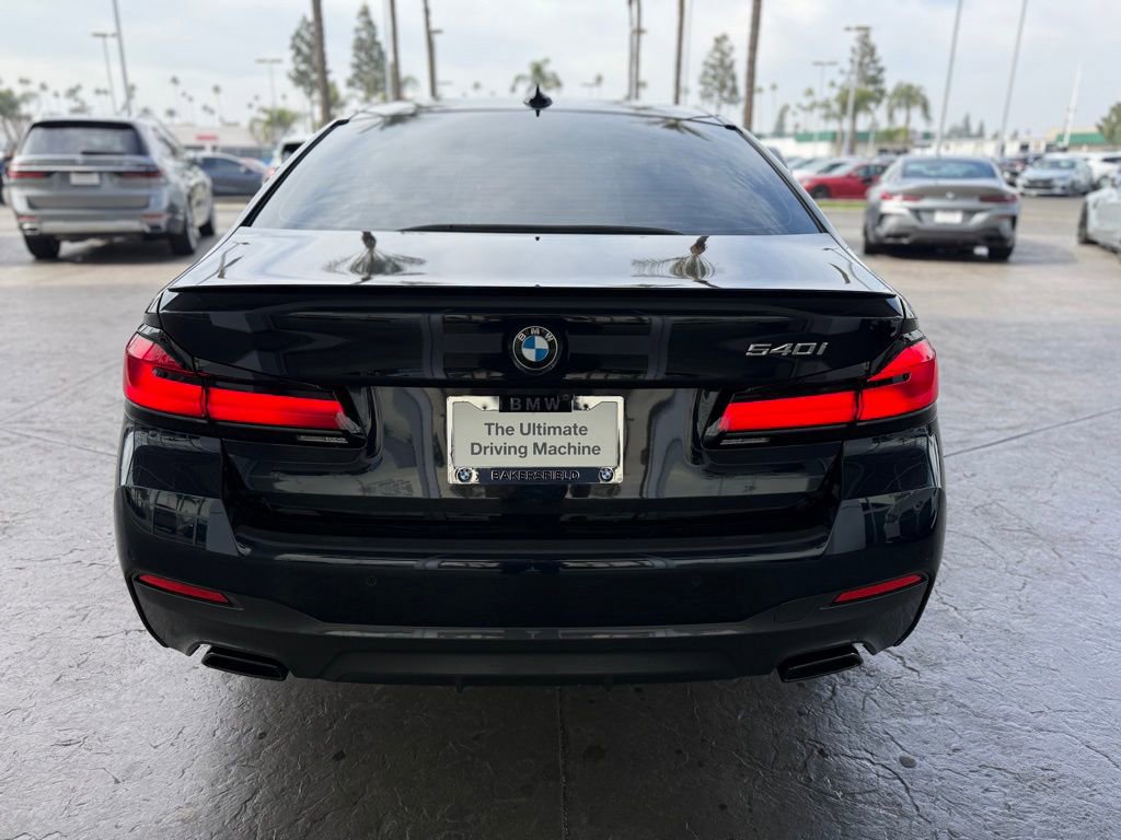 Used 2023 BMW 540i w/ M Sport Package image 4