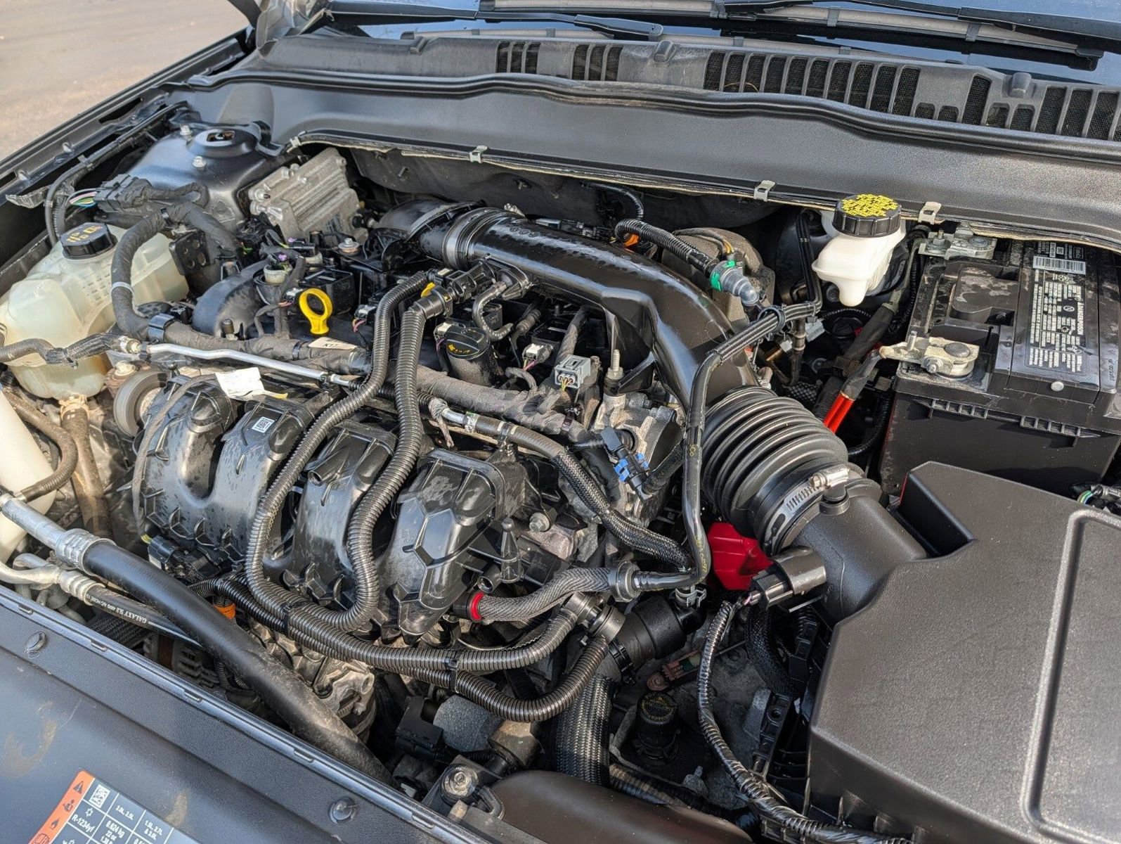 Used 2020 Ford Fusion SE image 31