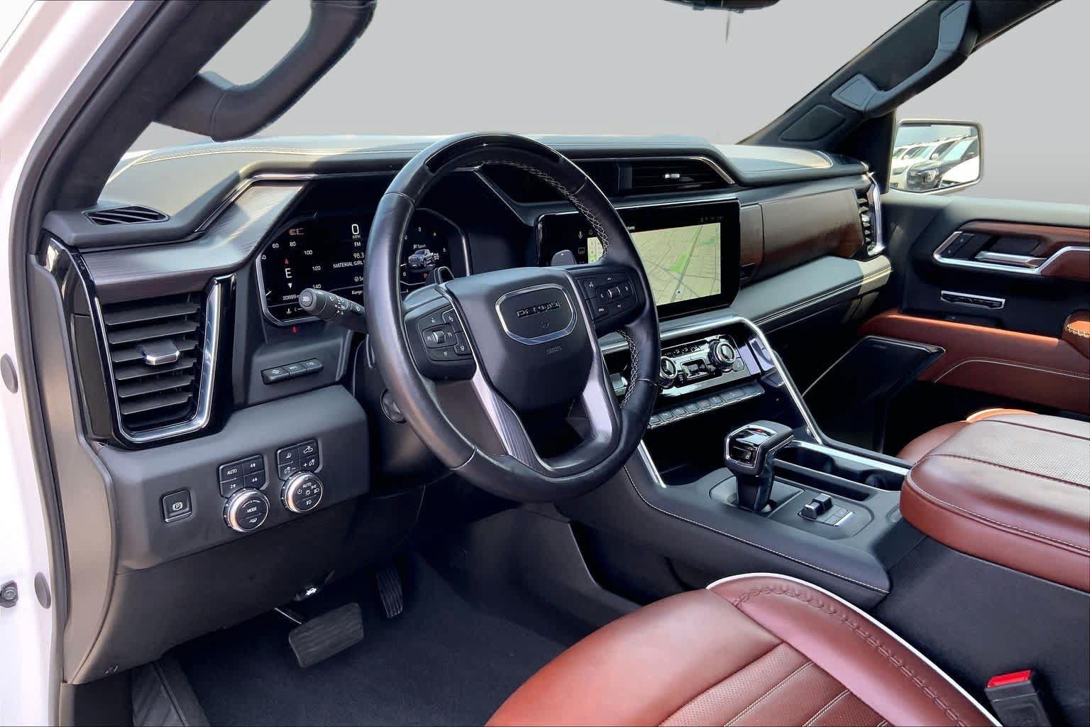 Used 2025 GMC Sierra 1500 Denali Ultimate AWD/4WD image 17