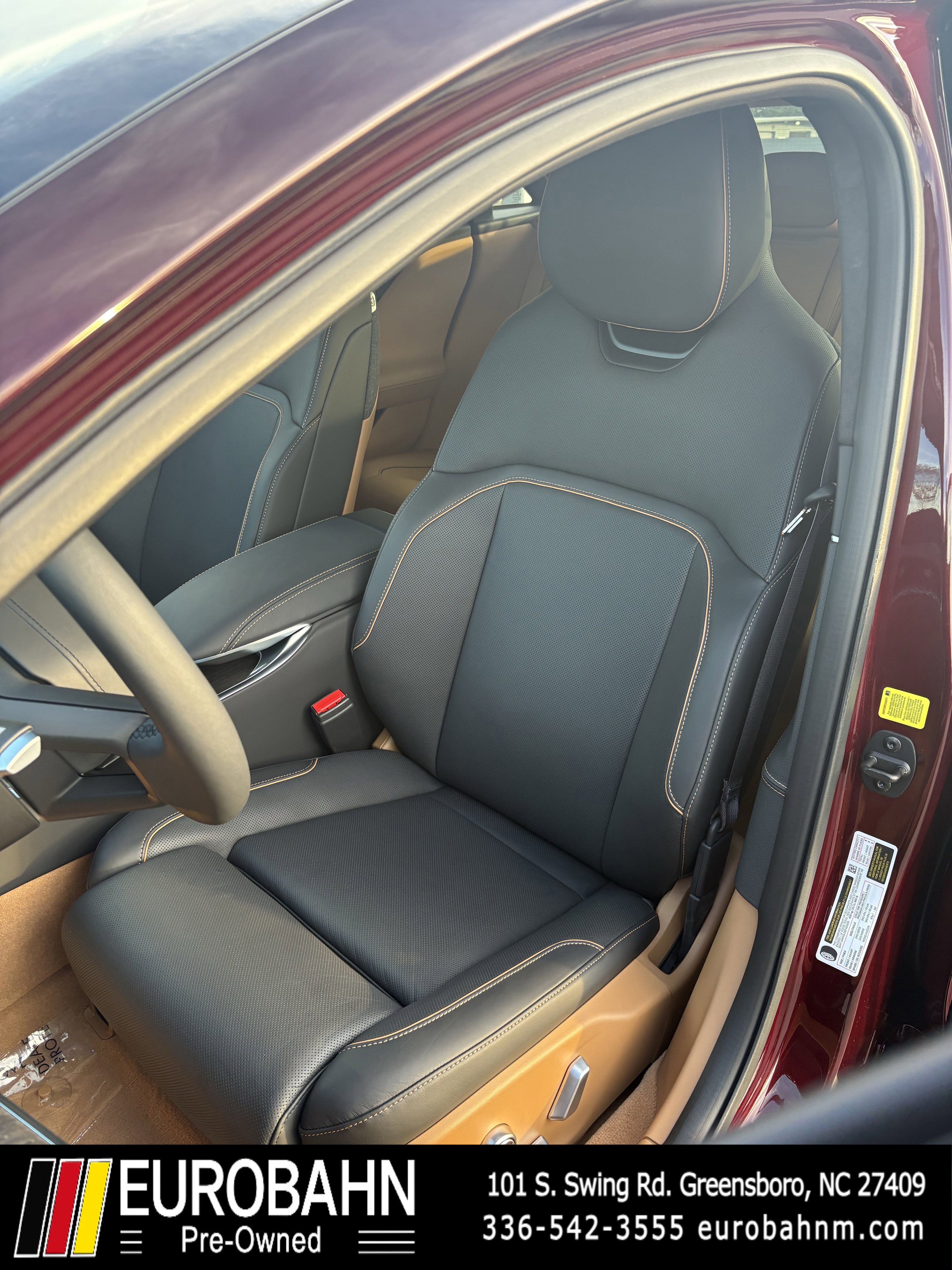 Used 2025 Lucid Air Touring image 6