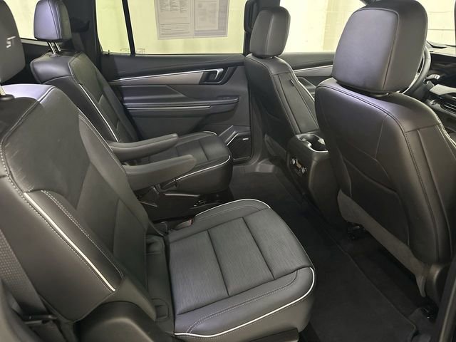 Used 2025 Buick Enclave Sport Touring image 18