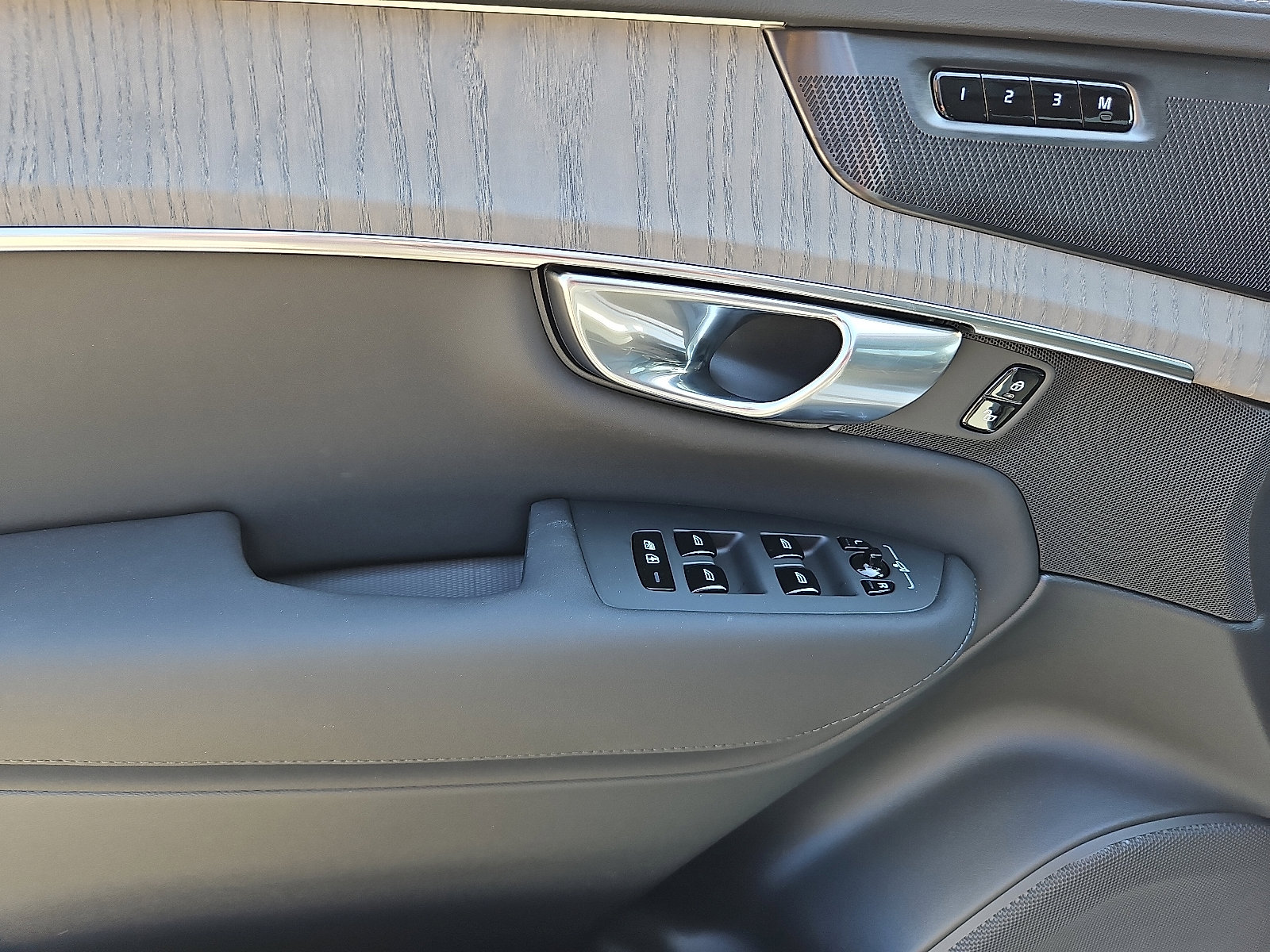 New 2026 Volvo XC90 B6 Ultra image 10