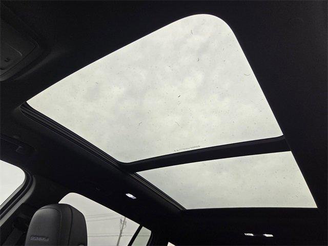 Used 2025 GMC Acadia Denali w/ Super Cruise Package image 19