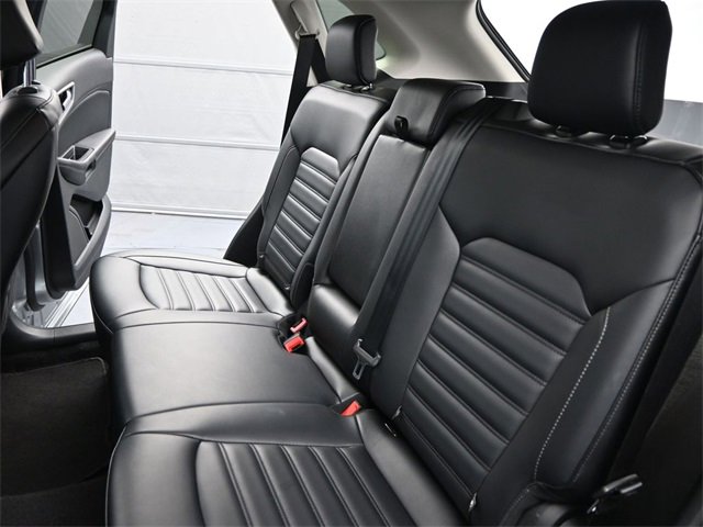 Used 2024 Ford Edge SEL image 15