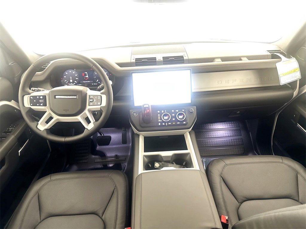 New 2026 Land Rover Defender 130 X-Dynamic SE image 22