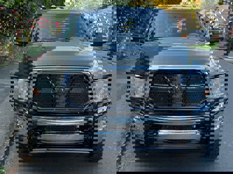 Used 2012 RAM 3500 ST w/ Chrome Appearance Group image 4