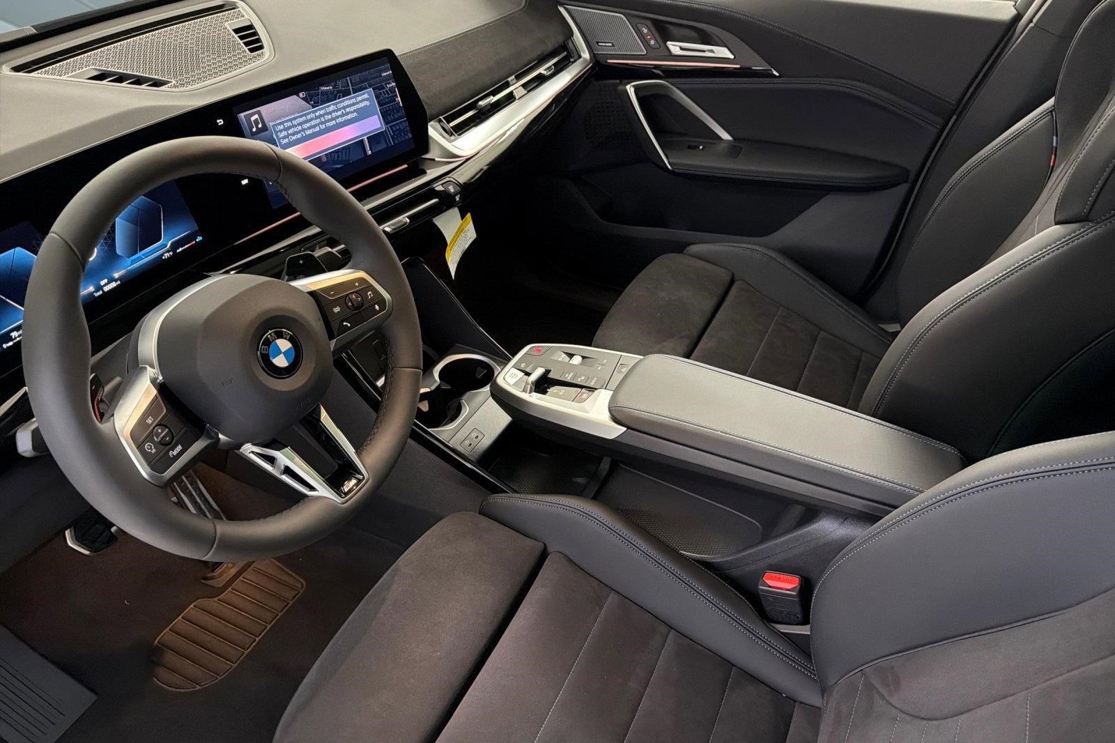 New 2026 BMW X2 xDrive28i w/ M Sport Package AWD/4WD image 4