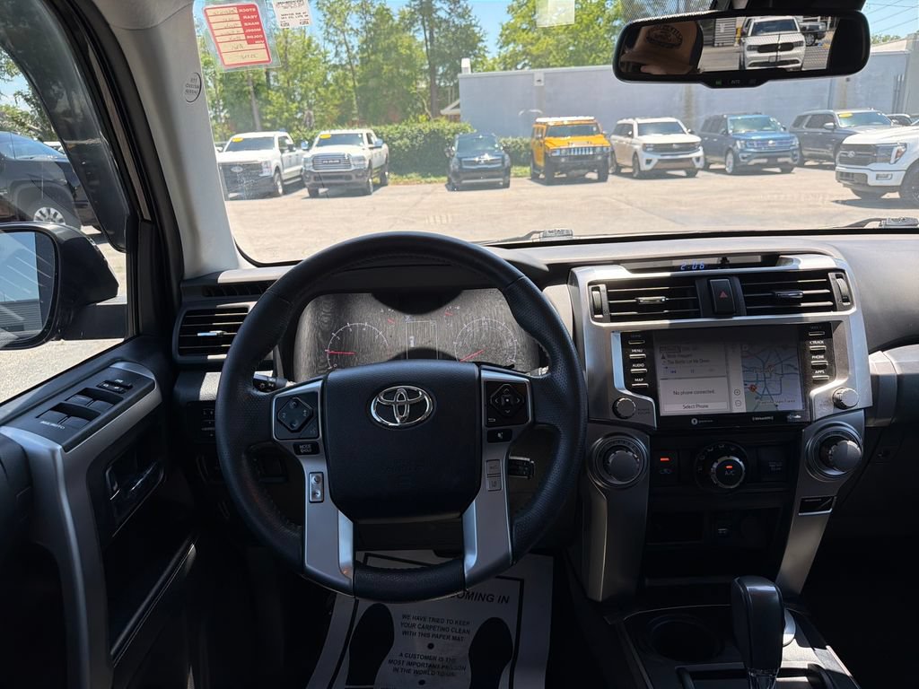 Used 2021 Toyota 4Runner SR5 Premium w/ Moonroof Package AWD/4WD image 9