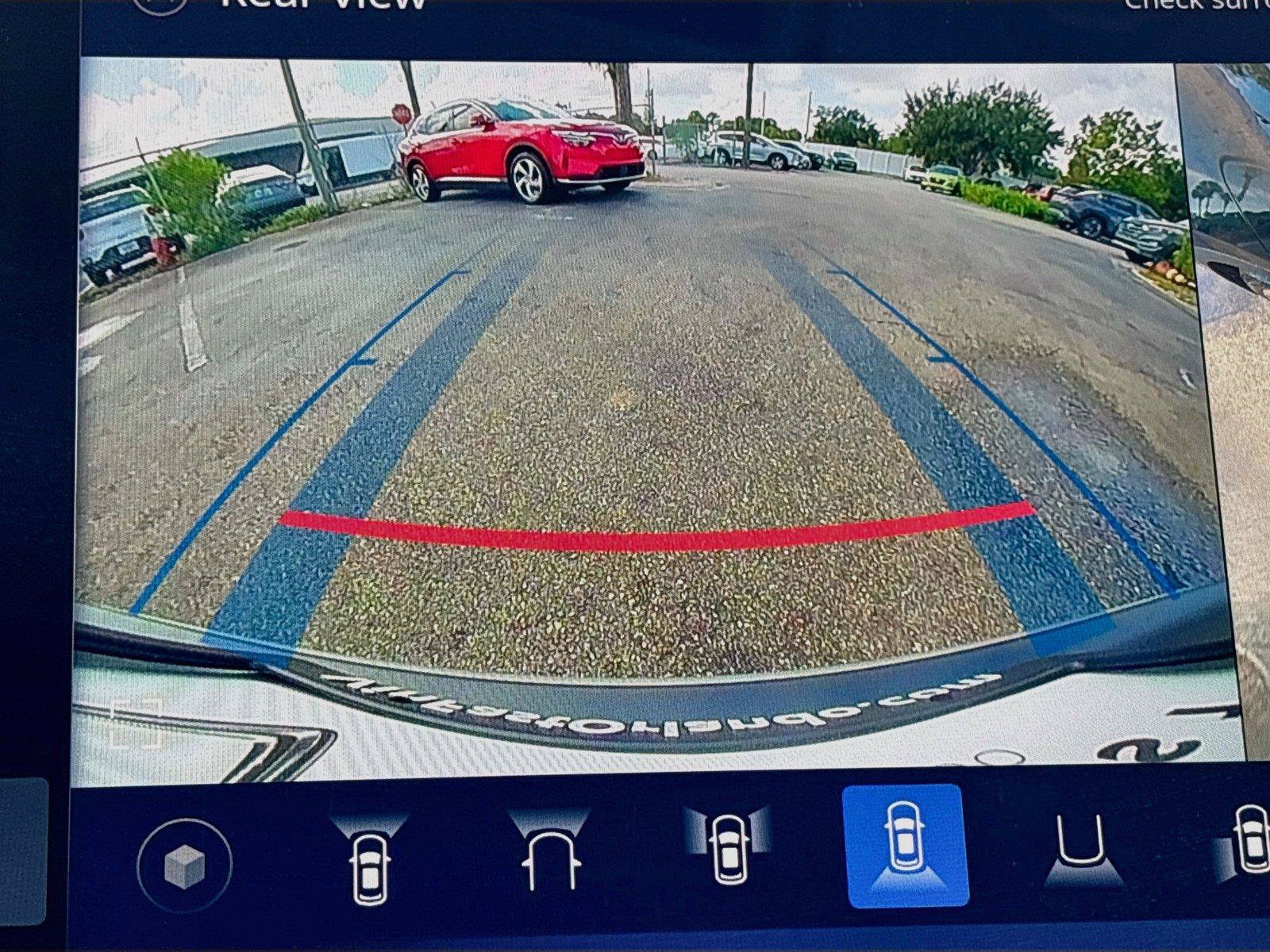 New 2027 VinFast VF 8 Eco AWD/4WD image 13