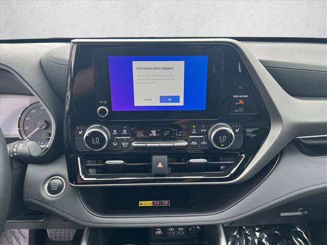 Certified 2025 Toyota Highlander XLE image 13