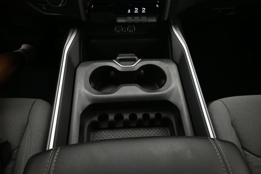 Used 2025 RAM 1500 Big Horn AWD/4WD image 28