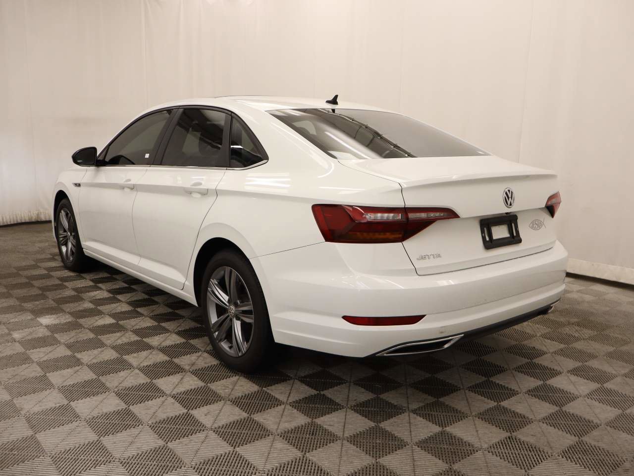 Used 2019 Volkswagen Jetta R-Line image 3