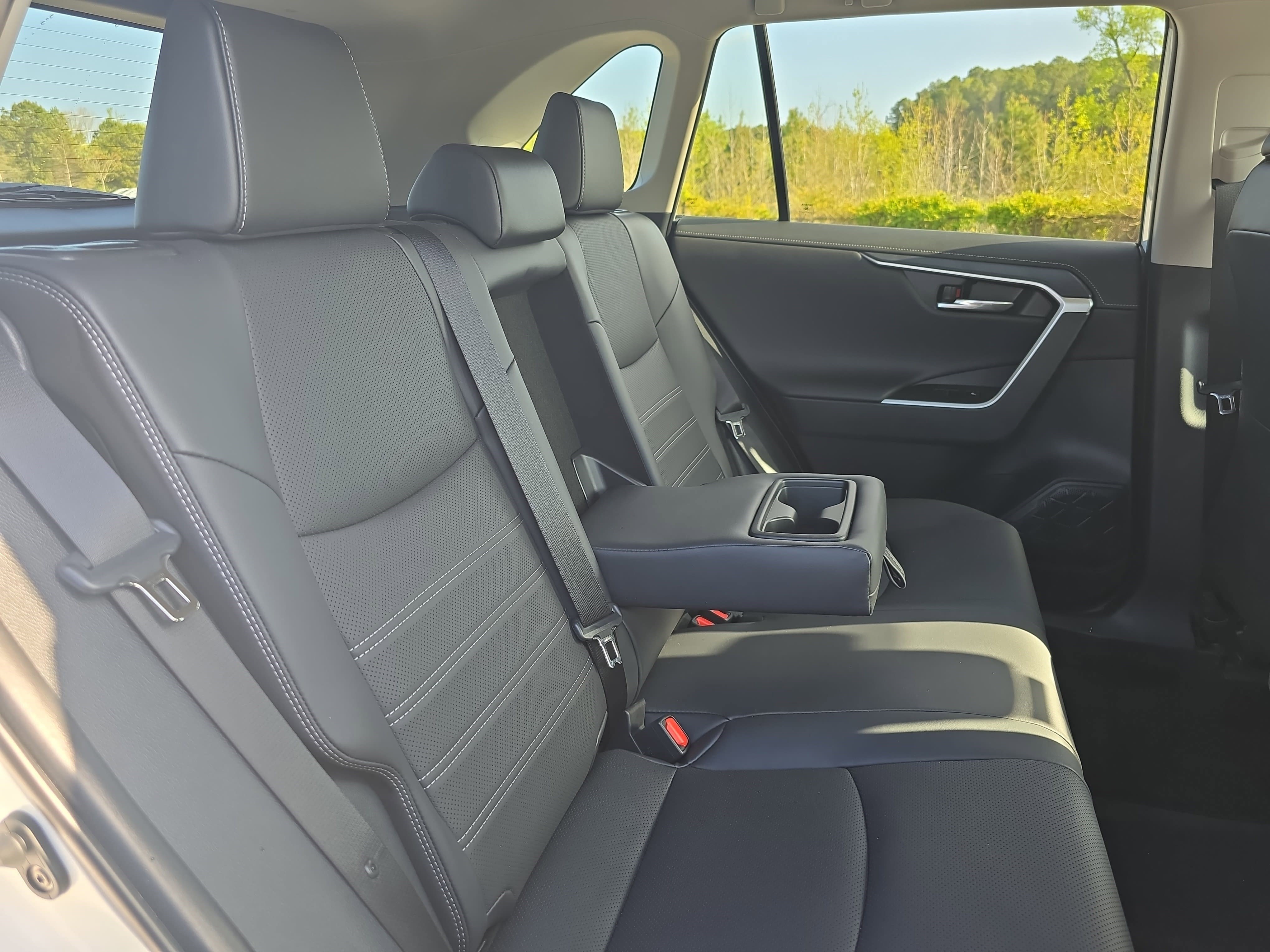 Used 2025 Toyota RAV4 Limited w/ Advanced Technology Package image 12