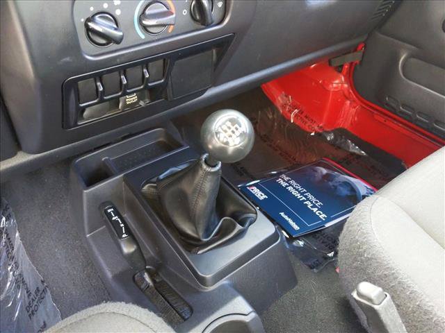 Used 2006 Jeep Wrangler SE AWD/4WD image 12