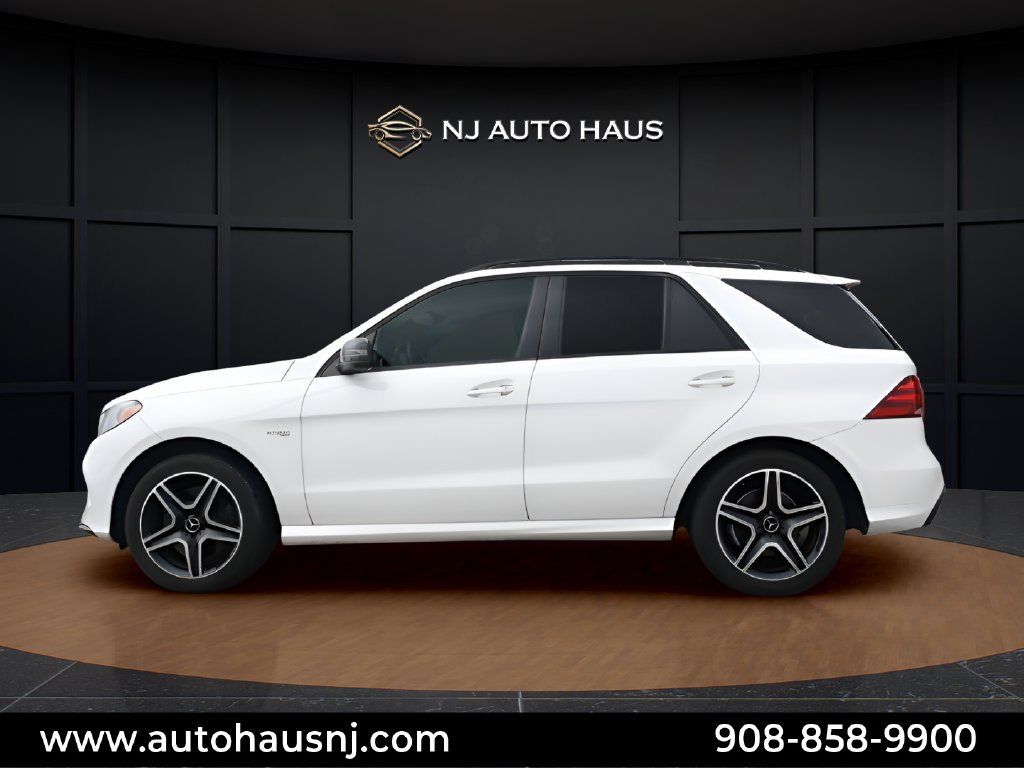 Used 2018 Mercedes-Benz GLE 43 AMG 4MATIC w/ Night Package image 4
