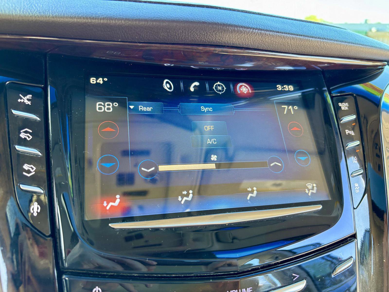 Used 2015 Cadillac Escalade ESV Premium image 36