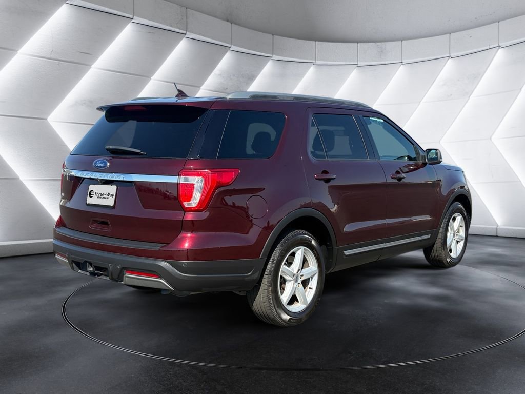 Used 2019 Ford Explorer XLT w/ Equipment Group 202A FWD image 5