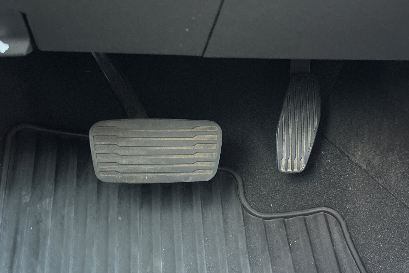 Used 2026 Chevrolet Silverado 1500 RST RWD image 42