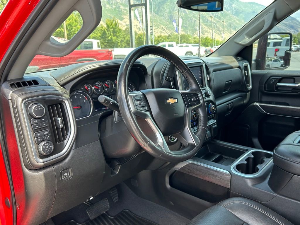 Used 2020 Chevrolet Silverado 3500 LTZ w/ LTZ Convenience Package image 15