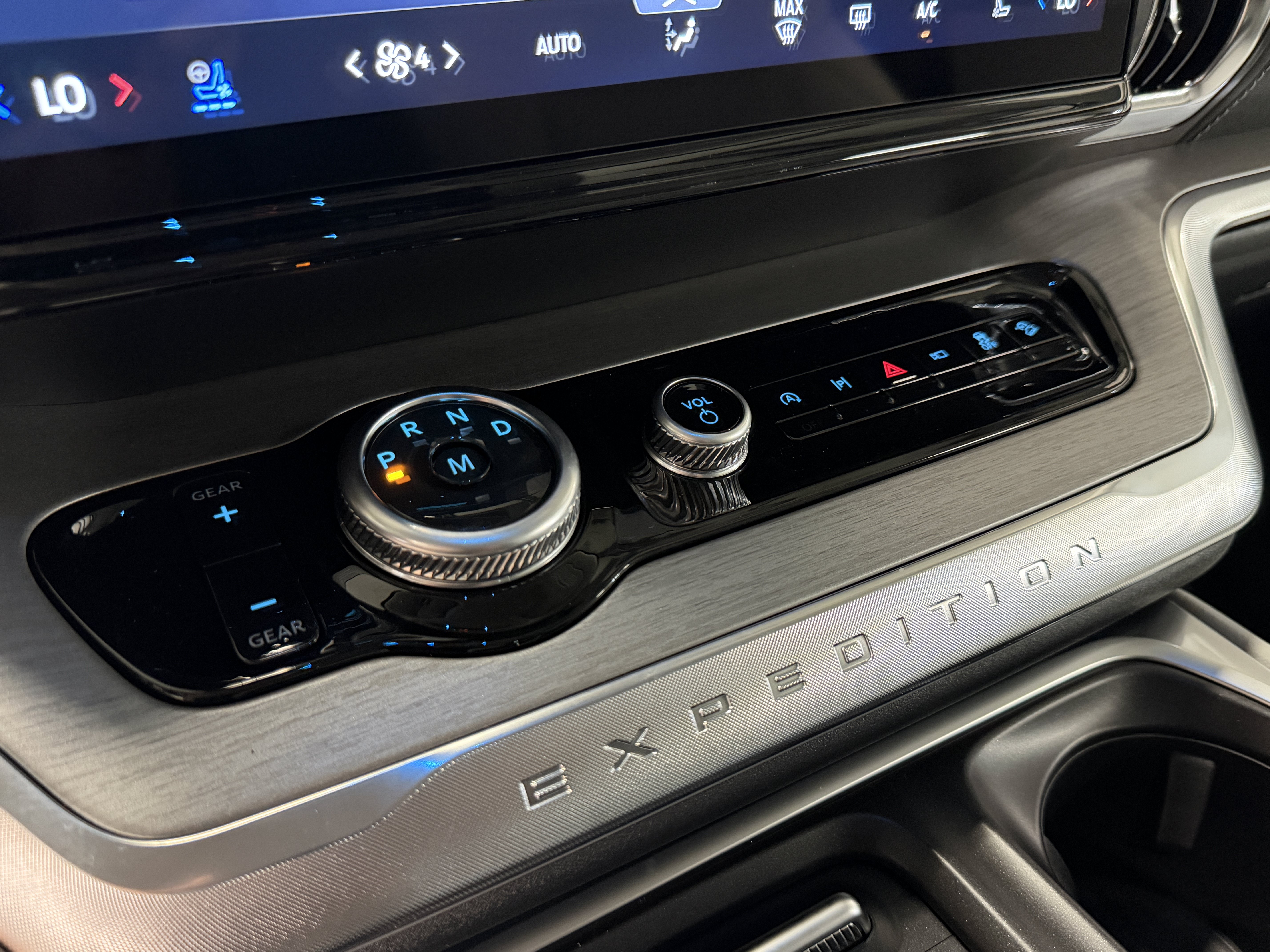 New 2027 Ford Expedition Platinum AWD/4WD image 12