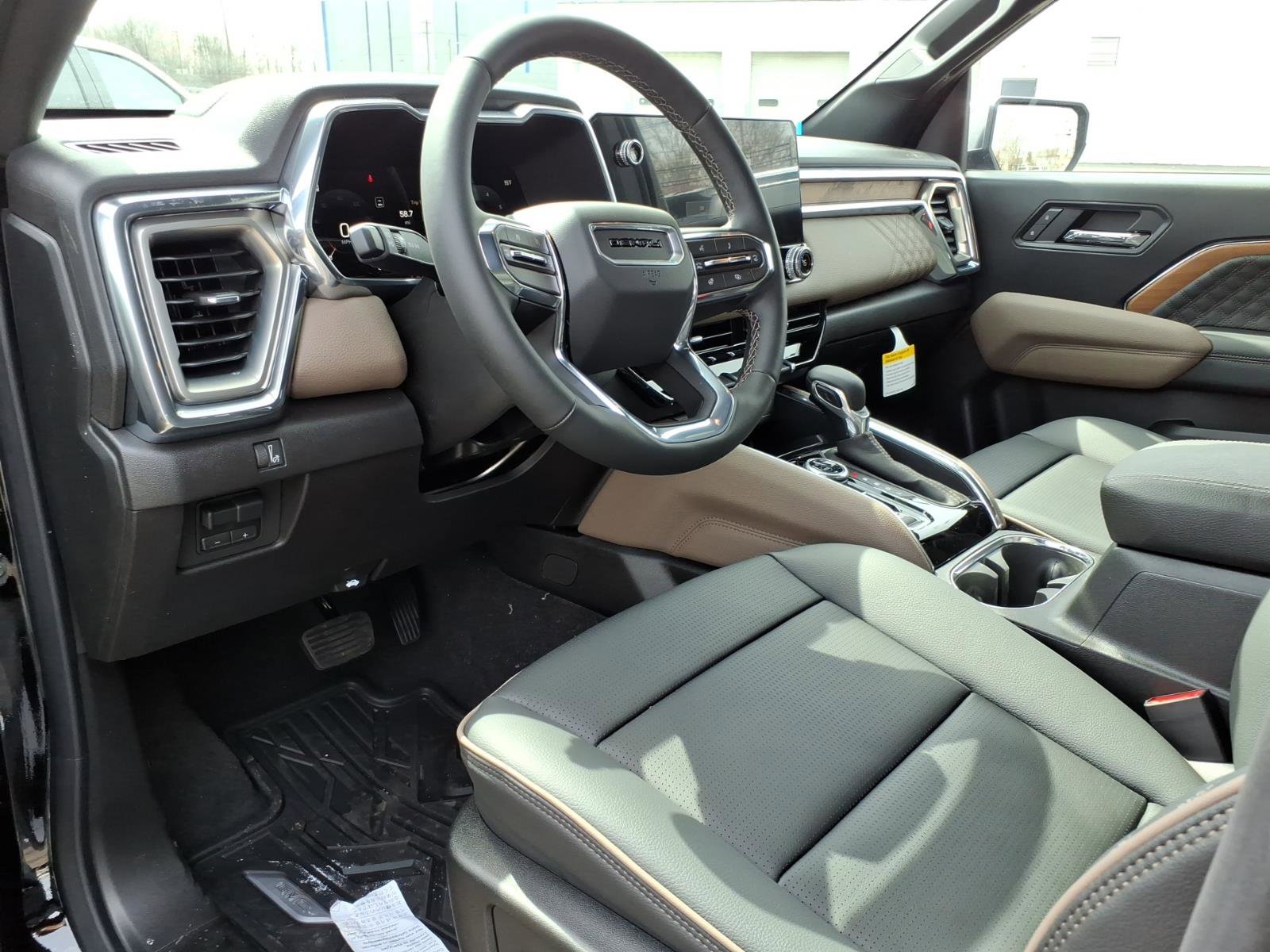 New 2026 GMC Canyon Denali image 12