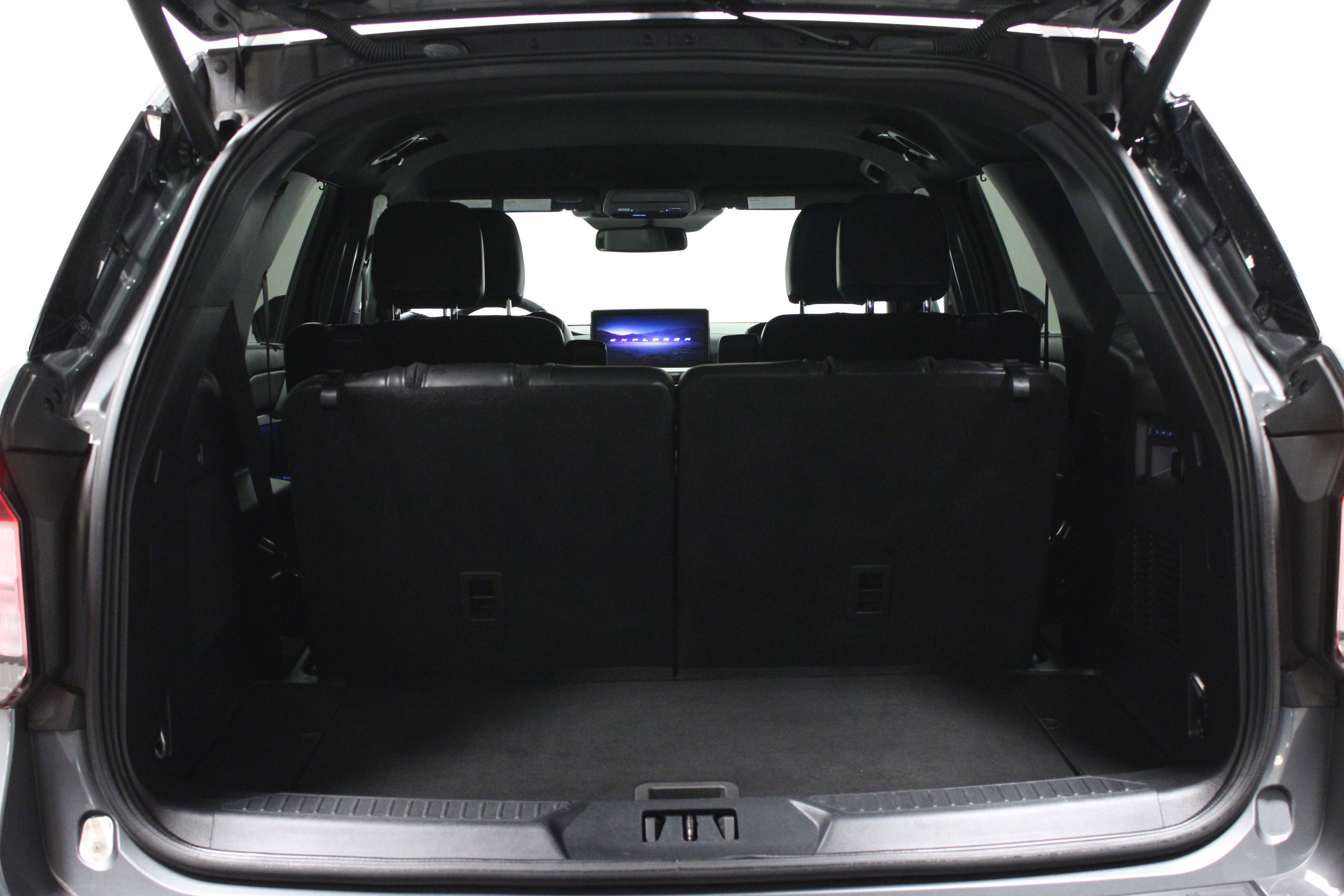 Used 2025 Ford Explorer ST image 15