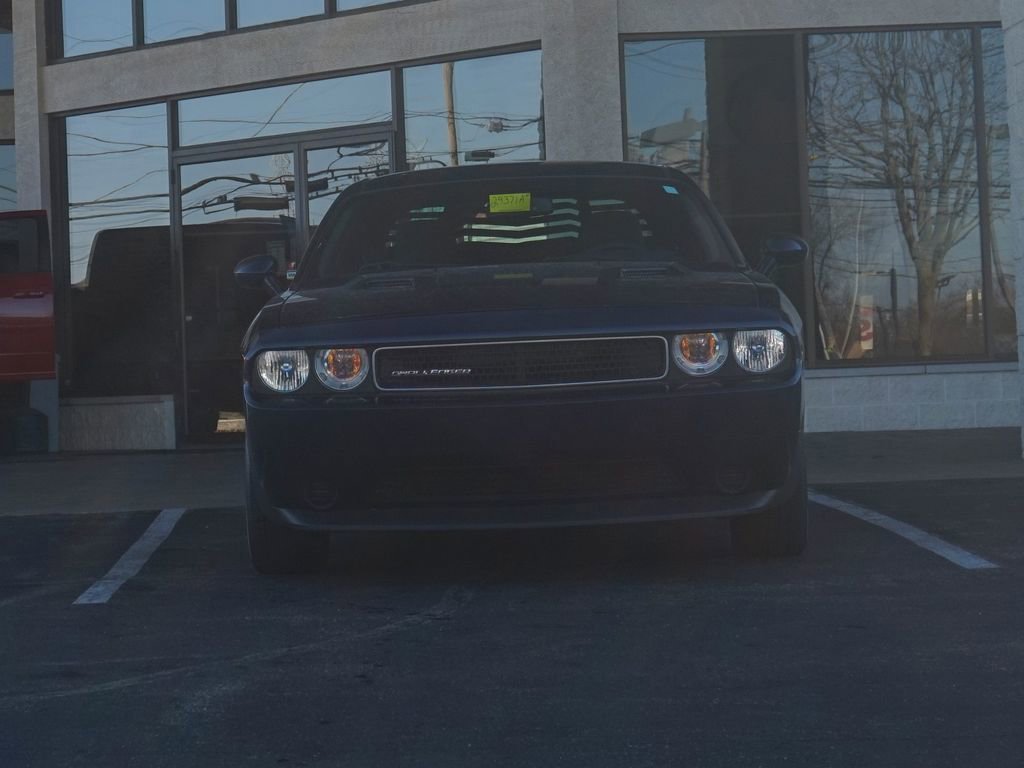 Used 2013 Dodge Challenger SXT image 7