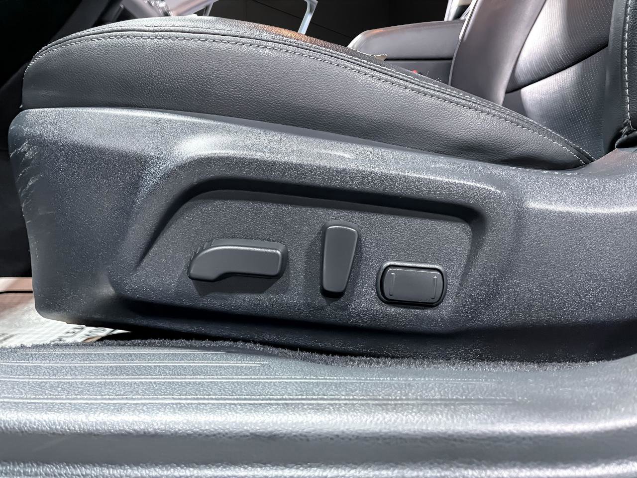 Used 2015 Subaru Legacy 2.5i Limited image 17