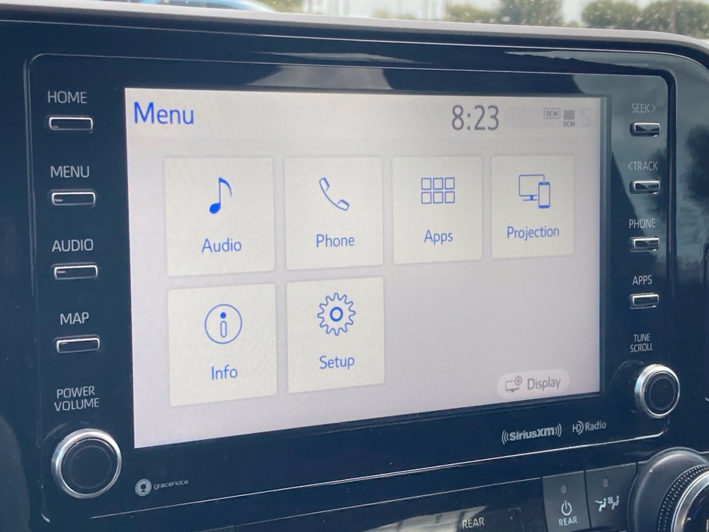 Used 2022 Toyota Highlander LE FWD image 22