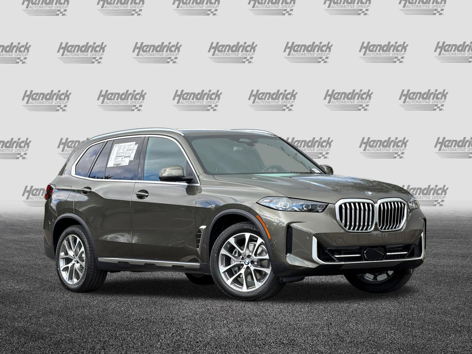 New 2026 BMW X5 xDrive40i w/ Premium Package AWD/4WD image 2