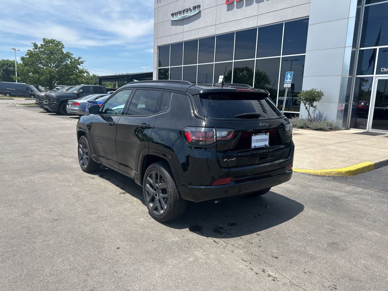 Used 2025 Jeep Compass Limited w/ High Altitude Package AWD/4WD image 5