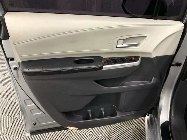 Used 2021 Toyota Sienna XLE FWD image 12