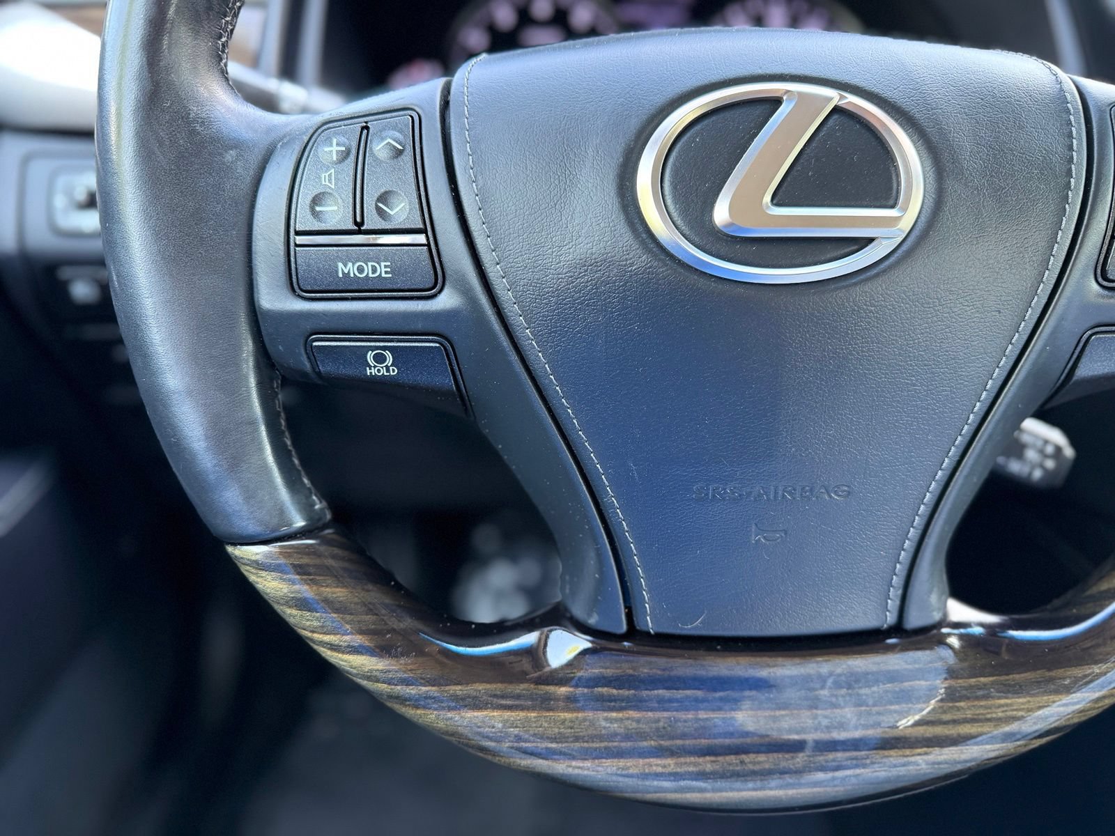 Used 2017 Lexus LS 460 L RWD image 25