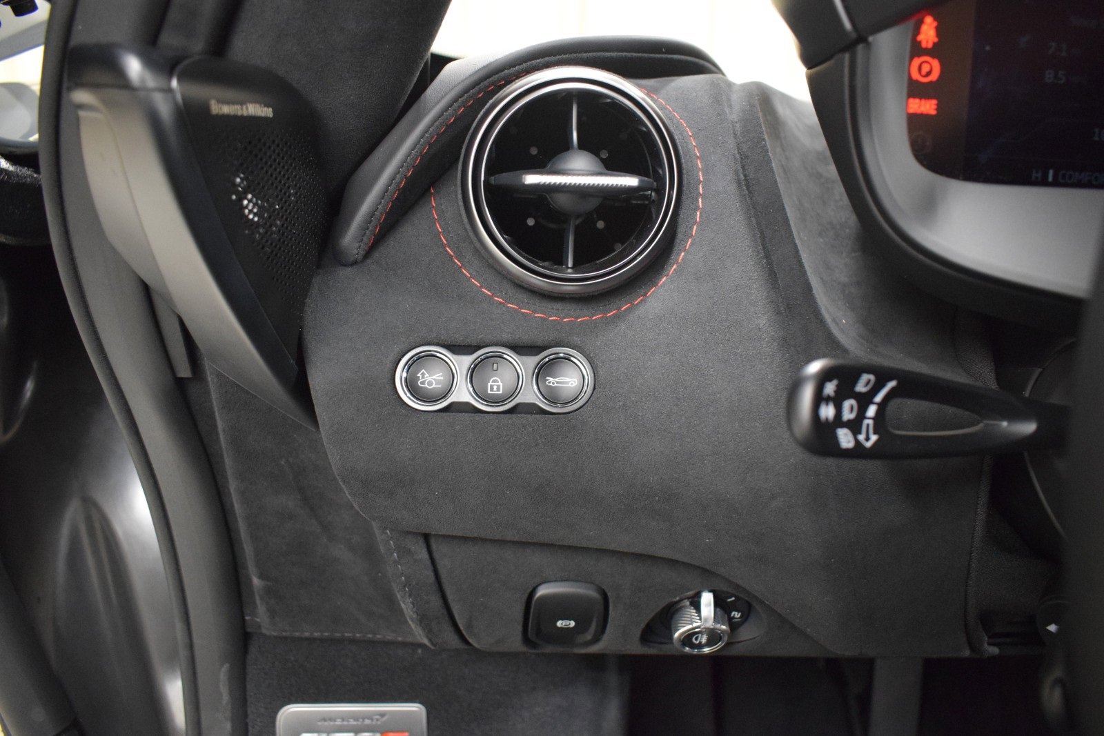 New 2025 McLaren 750S Spider image 24