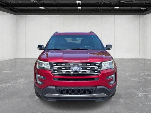 Used 2016 Ford Explorer XLT w/ Equipment Group 202A FWD image 8
