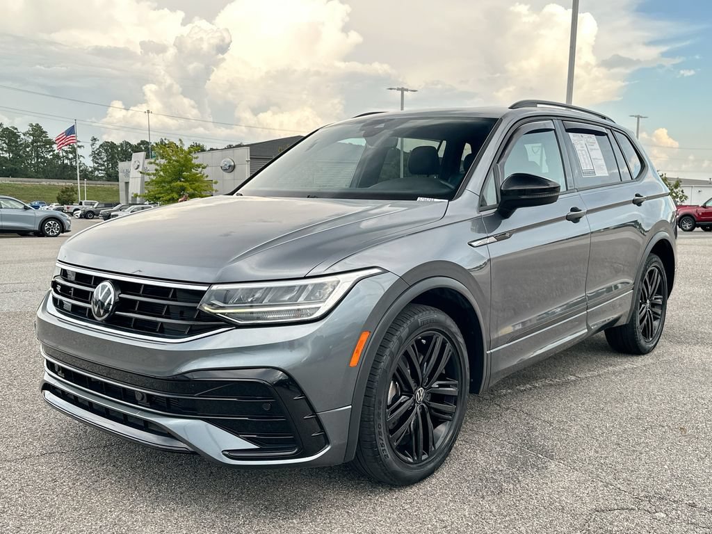 Used 2022 Volkswagen Tiguan SE R-Line FWD image 1