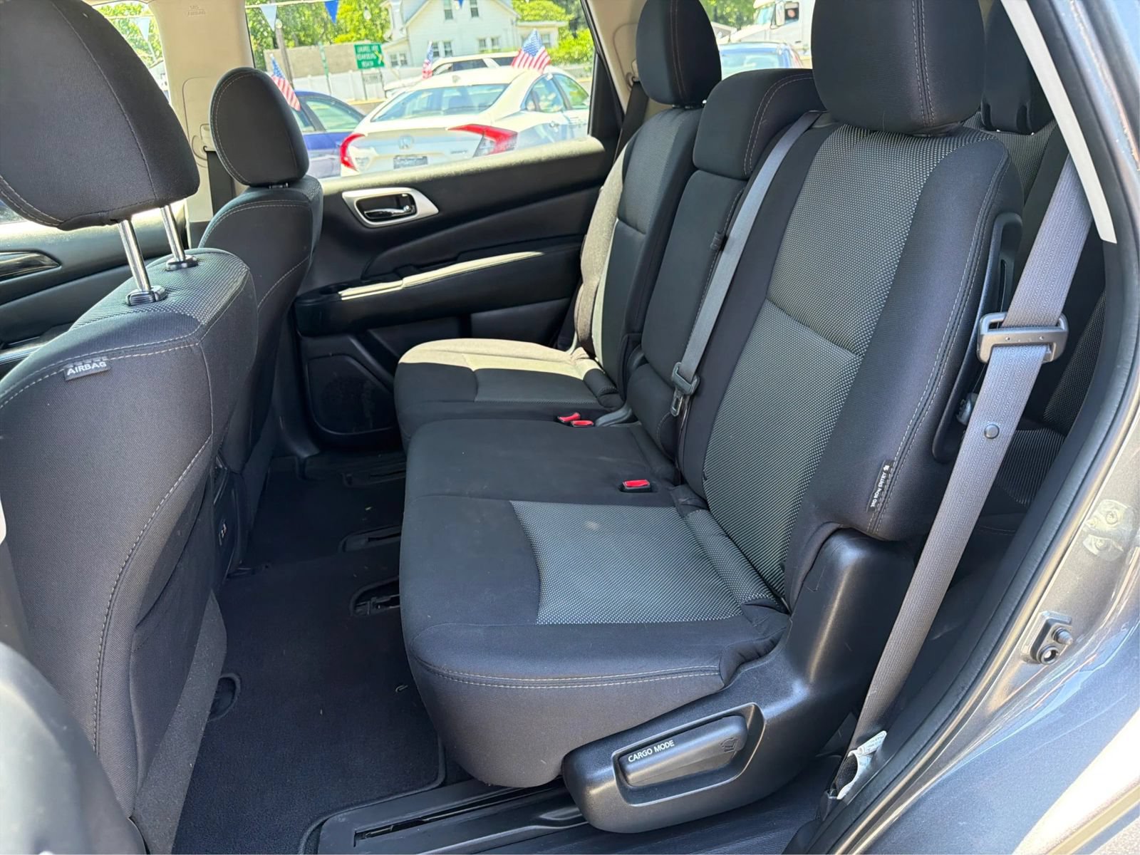 Used 2019 Nissan Pathfinder SV w/ SV Tech Package AWD/4WD image 32