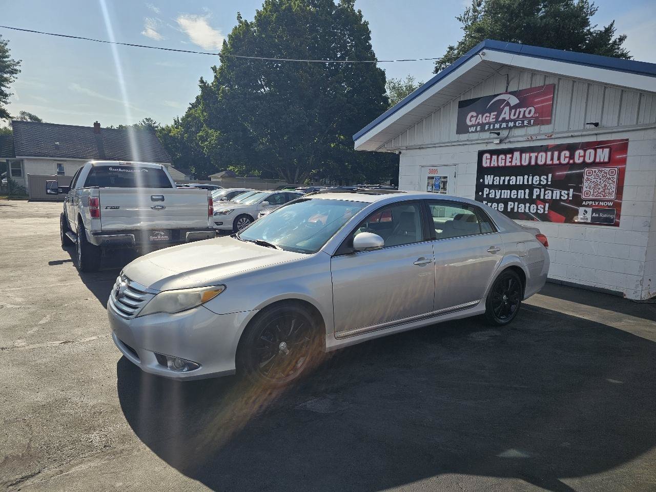 Used 2011 Toyota Avalon FWD image 5