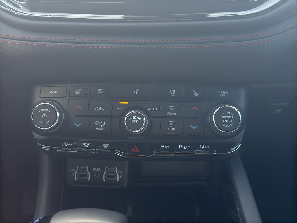 Used 2025 Dodge Durango GT image 14