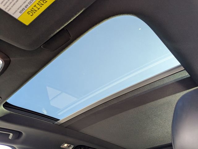 Used 2022 Volvo XC90 T8 R-Design w/ Advanced Package image 15